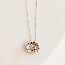 Load image into Gallery viewer, Sempre Viva Solitaire