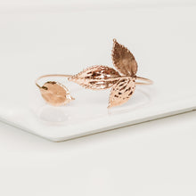 Load image into Gallery viewer, Rose Leaves Bracelet