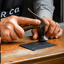 Load image into Gallery viewer, SLIM CARD HOLDER - BLACK