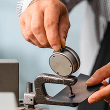 Load image into Gallery viewer, SLIM CARD HOLDER - COBALT
